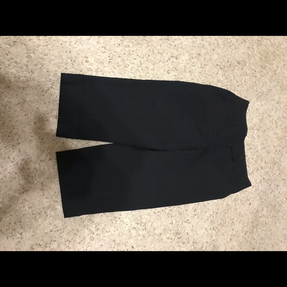 Black worthington capris
